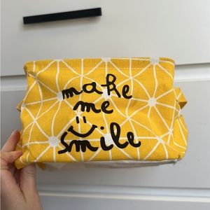 Cute yellow “make me smile” basket